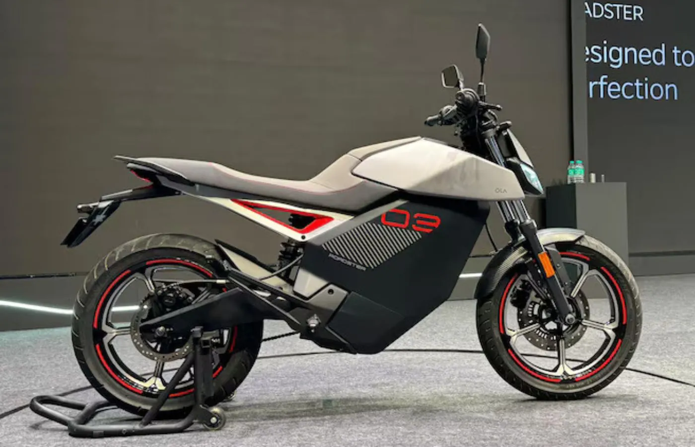 The Ola Roadster Electric Motorcycle offers advantages totaling Rs 10,000. Featured Image